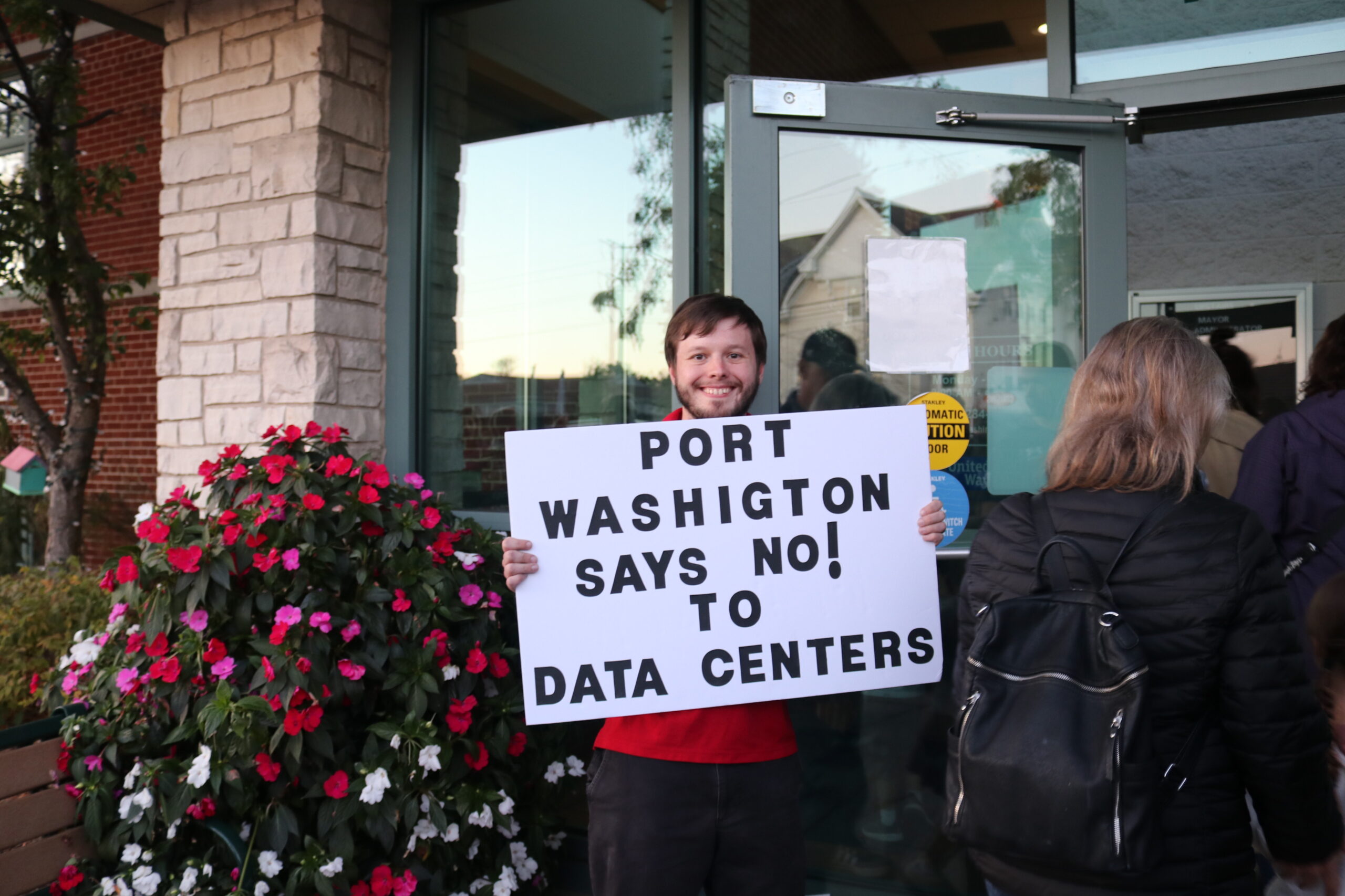 City of Port Washington Defends Data Center as Residents Protest